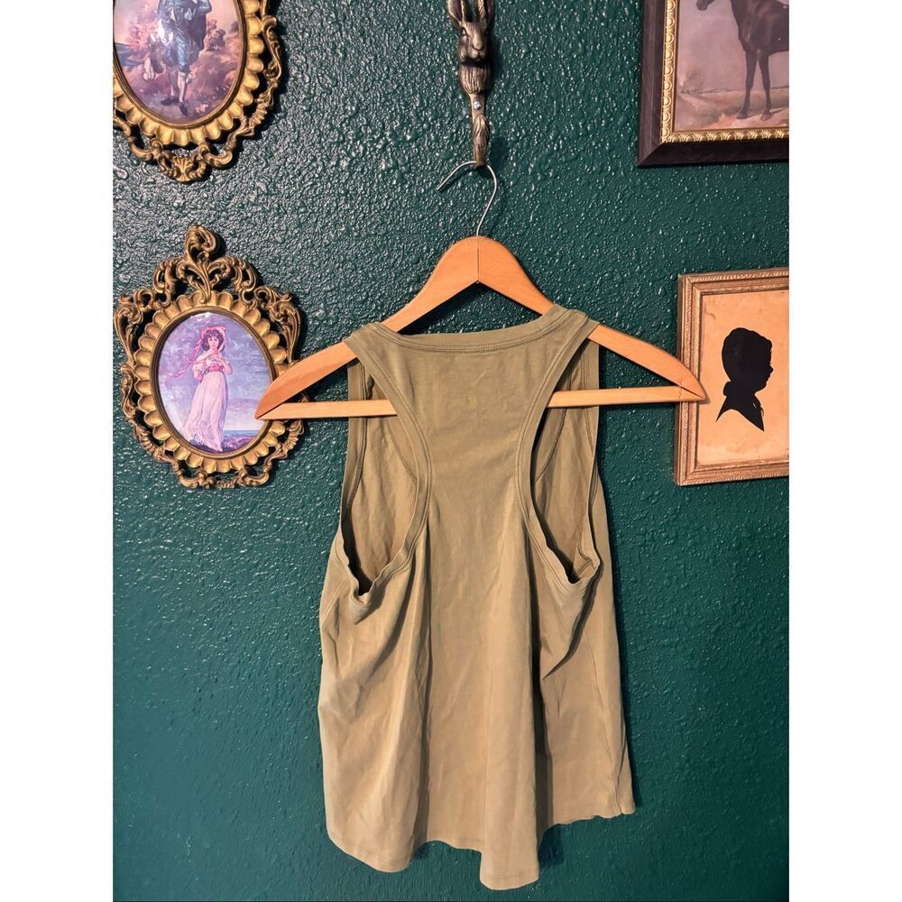 Lululemon Green Full Length Tank Top Size Medium - Picture 2 of 3